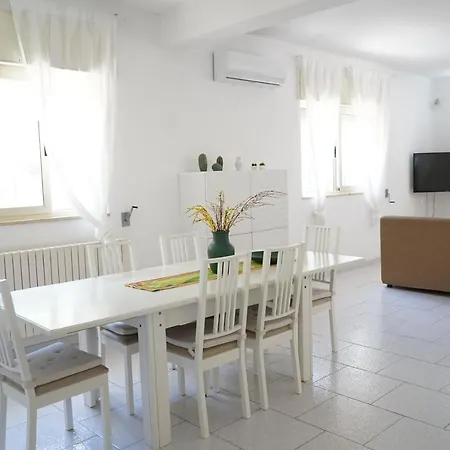וילה Villa Maddalena אוסטוני